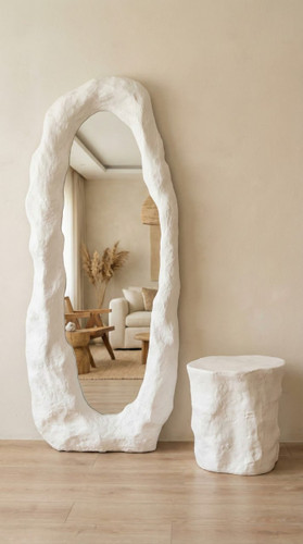 قاب آینه سنگی صخره ایی