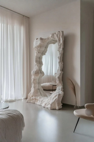 قاب آینه سنگی صخره ایی