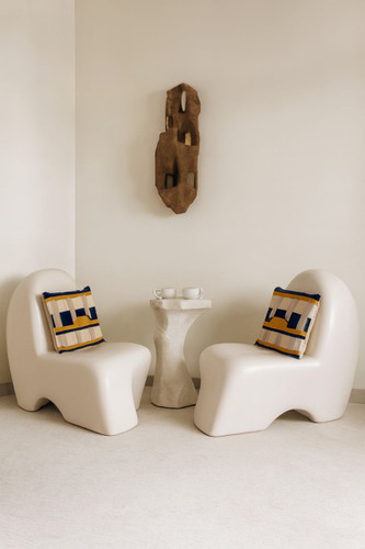 صندلی مینیمال دکوراتیو با طراحی هنری