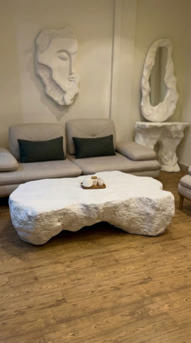 میز جلو مبلی مینیمال با الهام از فرم صخره